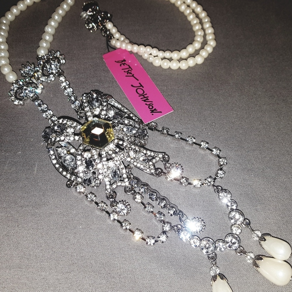 Betsey Johnson Pretty Punk Pearl long necklace NWT - Picture 6 of 8